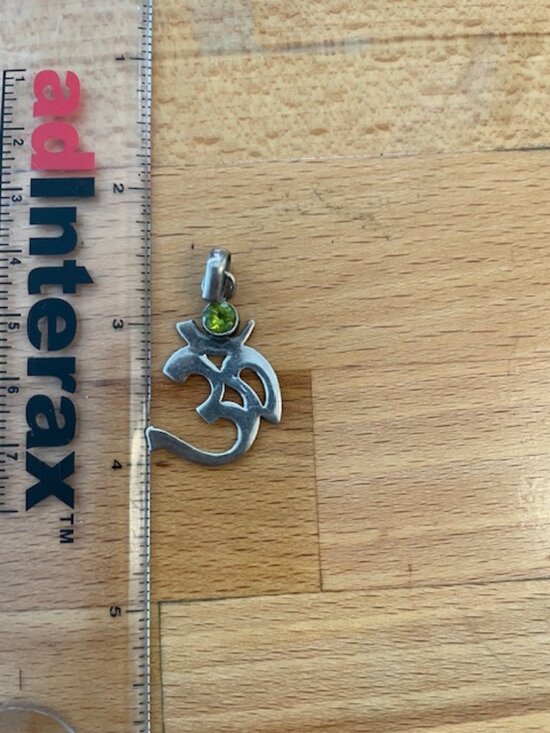 Source Unknown Jewelry - Silver Ohm Pendant with Green Stone